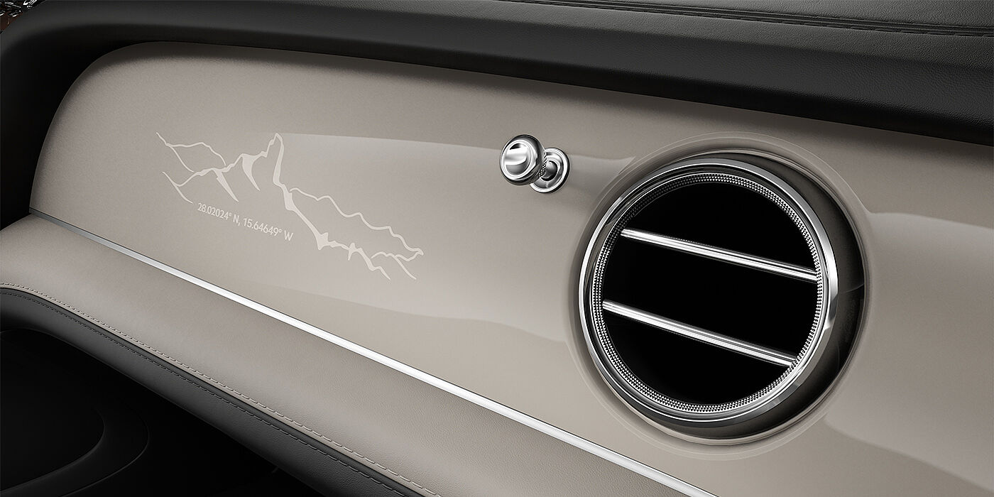 Bentley Berlin Bentayga EWB Artenara Edition SUV Piano Linen veneer with Artenara inlay detail