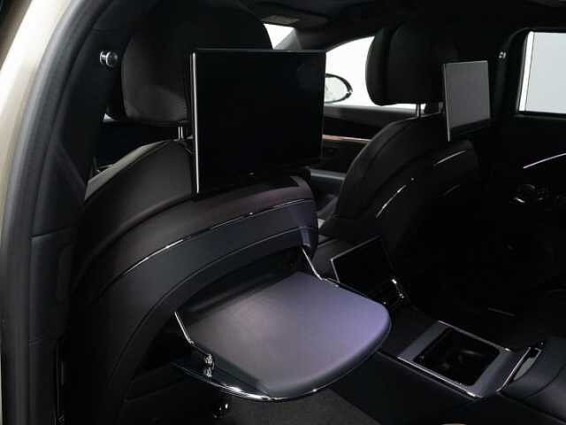 24:Bentley Flying Spur Mulliner V8 Hybrid, Limousine, Light Gazelle, Bentley Berlin