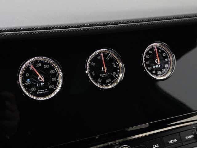 20:Bentley Flying Spur Mulliner V8 Hybrid, Limousine, Light Gazelle, Bentley Berlin