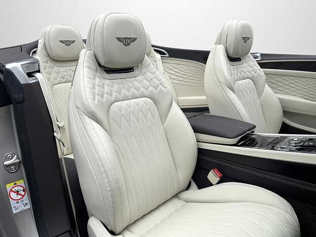 19:Bentley Continental GT Convertible Azure V8 Hybrid, Cabrio, Pale Brodgar, Bentley Berlin