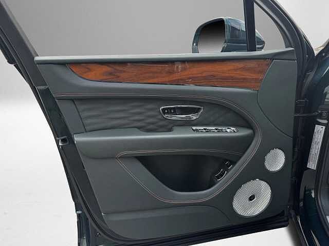 11:Bentley Bentayga EWB Azure V8, SUV, Viridian, Bentley Berlin