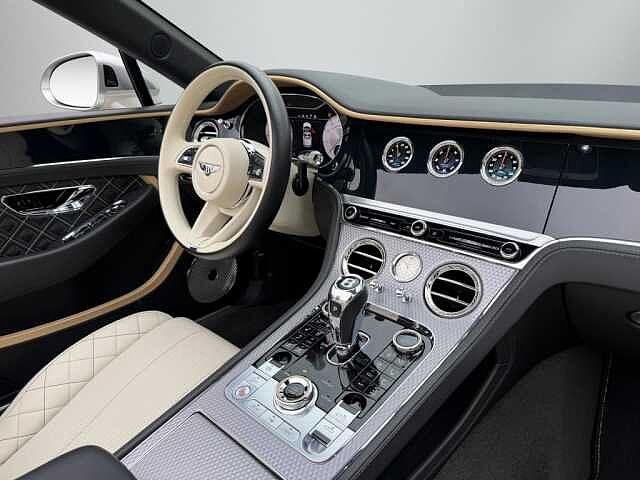 21:Bentley Continental GTC Mulliner V8, Cabrio, White Sand, Bentley Berlin