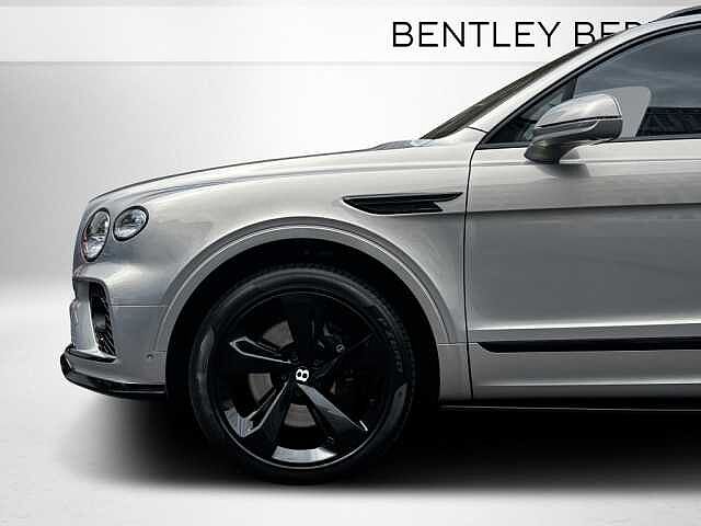 5:Bentley Bentayga V8, SUV, Extreme Silver, Bentley Berlin