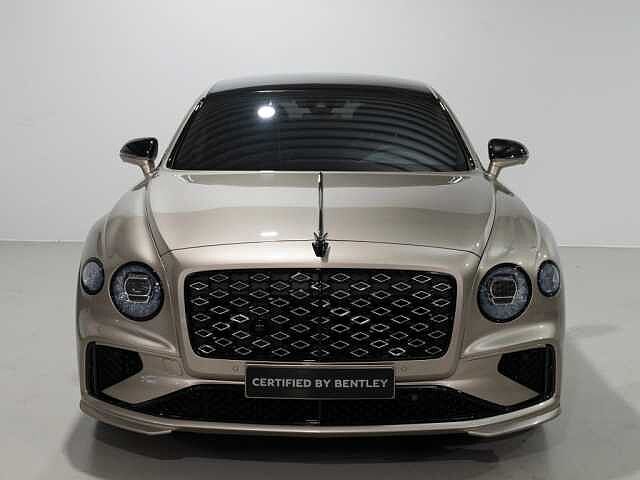 6:Bentley Flying Spur Mulliner V8 Hybrid, Limousine, Light Gazelle, Bentley Berlin