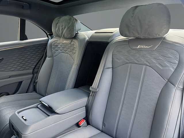 17:Bentley Flying Spur Speed First Edition V8 Hybrid, Limousine, Silver Frost, Bentley Berlin