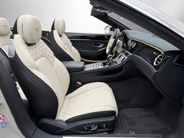 25:Bentley Continental GTC Mulliner V8, Cabrio, White Sand, Bentley Berlin