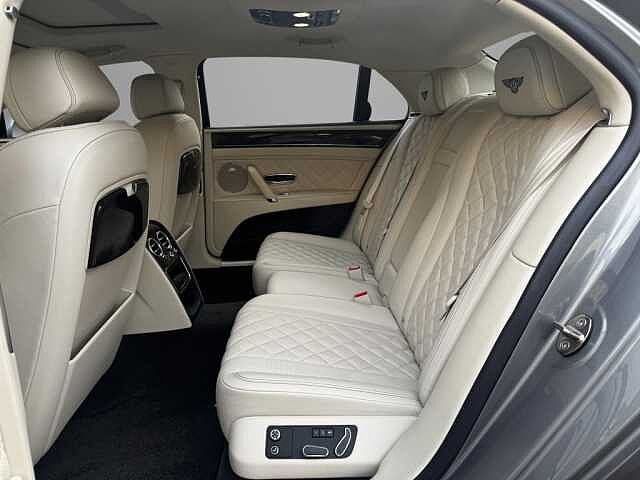 14:Bentley Flying Spur W12, Limousine, Hallmark, Bentley Berlin