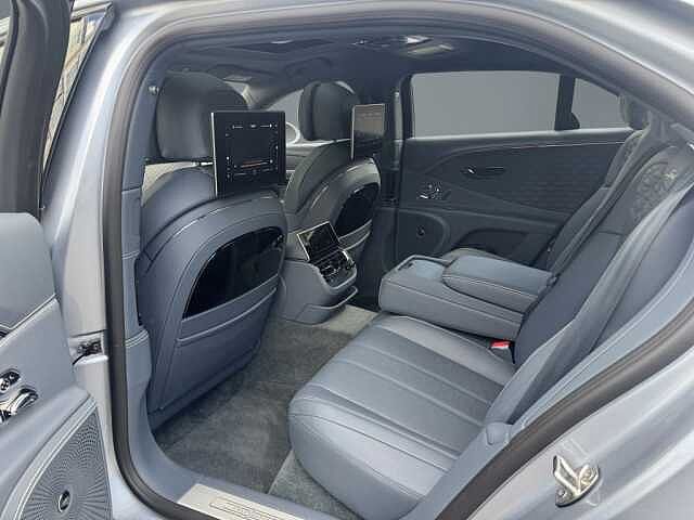 16:Bentley Flying Spur Speed First Edition V8 Hybrid, Limousine, Silver Frost, Bentley Berlin