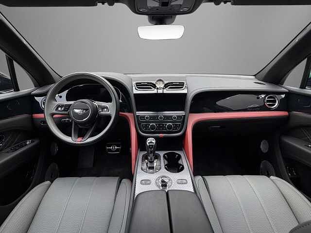 3:Bentley Bentayga EWB Mulliner V8, SUV, Damson, Bentley Berlin