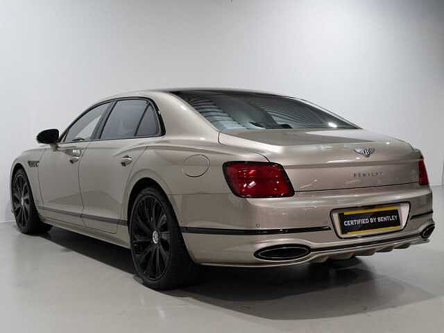 2:Bentley Flying Spur Mulliner V8 Hybrid, Limousine, Light Gazelle, Bentley Berlin