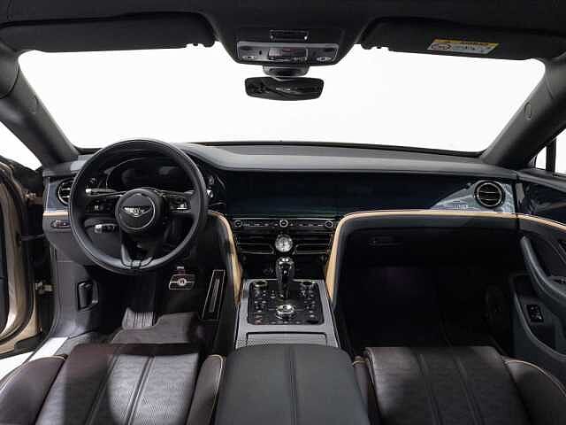 3:Bentley Flying Spur Mulliner V8 Hybrid, Limousine, Light Gazelle, Bentley Berlin