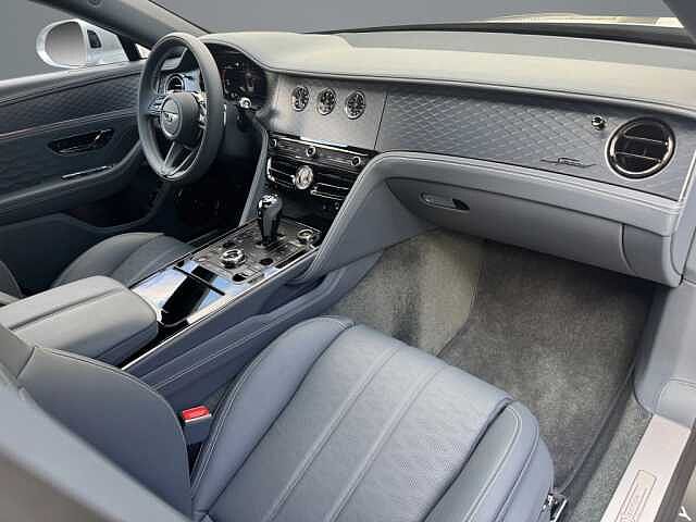 1:Bentley Flying Spur Speed First Edition V8 Hybrid, Limousine, Silver Frost, Bentley Berlin