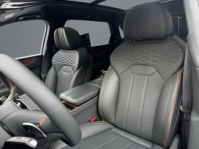 10:Bentley Bentayga EWB Azure V8, SUV, Viridian, Bentley Berlin