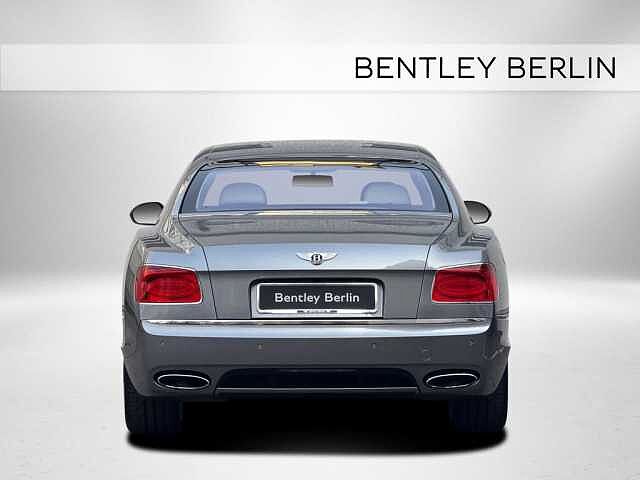 8:Bentley Flying Spur W12, Limousine, Hallmark, Bentley Berlin