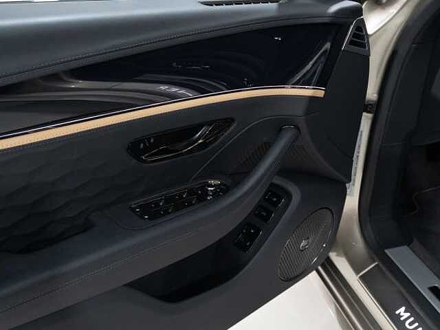 21:Bentley Flying Spur Mulliner V8 Hybrid, Limousine, Light Gazelle, Bentley Berlin