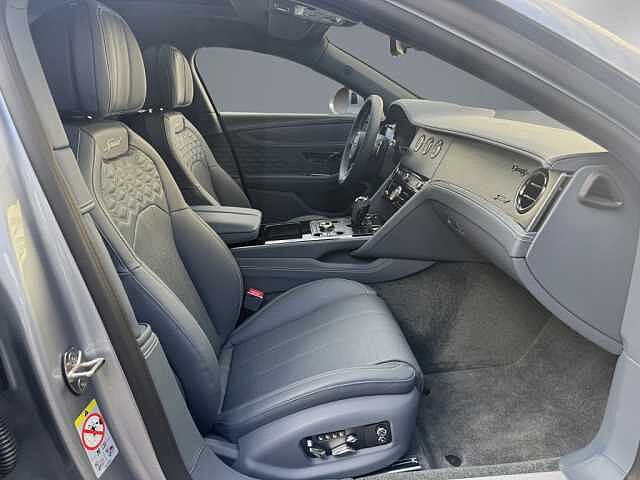 21:Bentley Flying Spur Speed First Edition V8 Hybrid, Limousine, Silver Frost, Bentley Berlin
