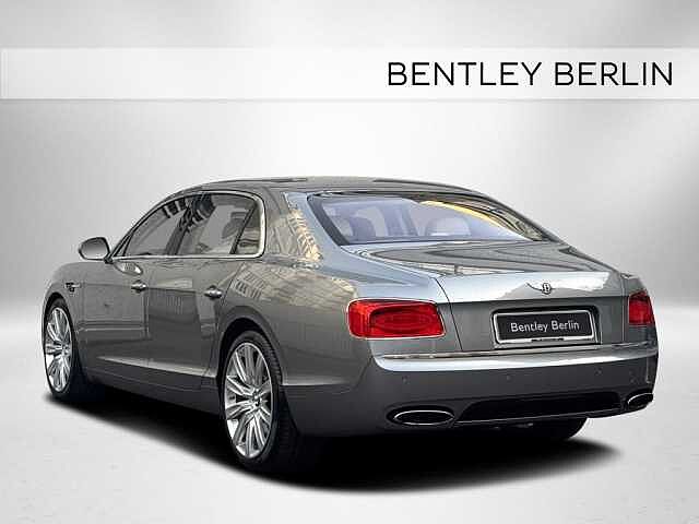 2:Bentley Flying Spur W12, Limousine, Hallmark, Bentley Berlin