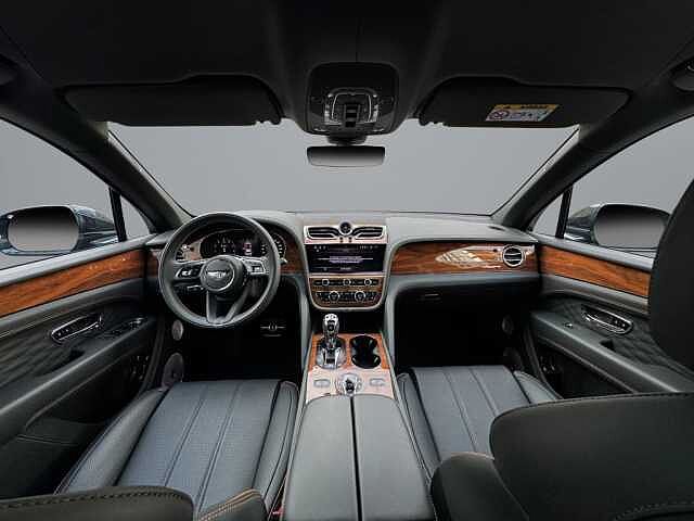 3:Bentley Bentayga EWB Azure V8, SUV, Viridian, Bentley Berlin