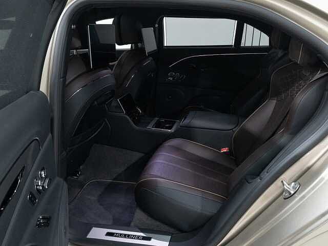 26:Bentley Flying Spur Mulliner V8 Hybrid, Limousine, Light Gazelle, Bentley Berlin