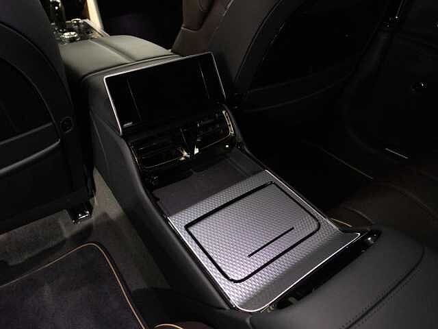 25:Bentley Flying Spur Mulliner V8 Hybrid, Limousine, Light Gazelle, Bentley Berlin