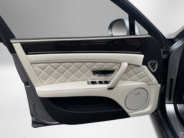 17:Bentley Flying Spur W12, Limousine, Hallmark, Bentley Berlin